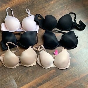 Lot of Victoria Secret bras